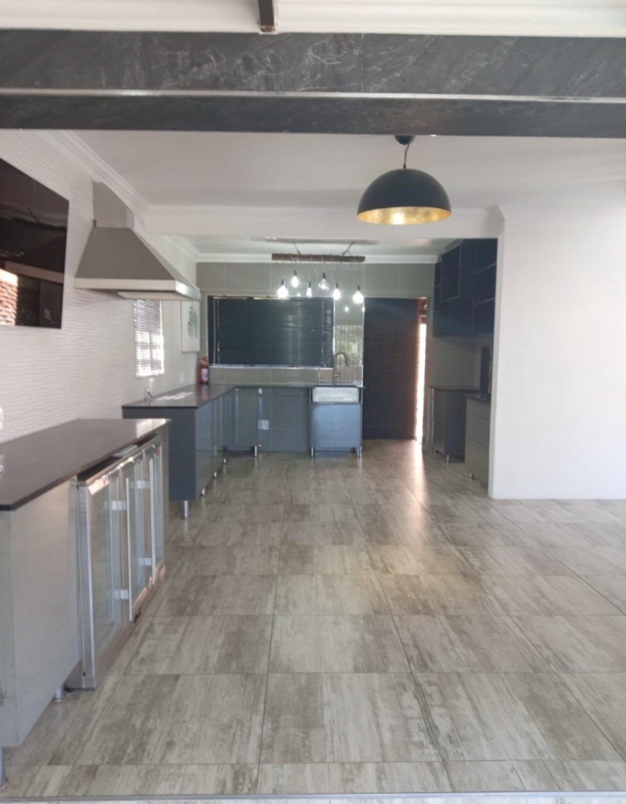 4 Bedroom Property for Sale in Noorsekloof Eastern Cape